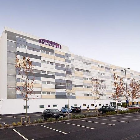Premier Inn Manchester Airport Runger Lane North Hale (Greater Manchester) Exterior foto