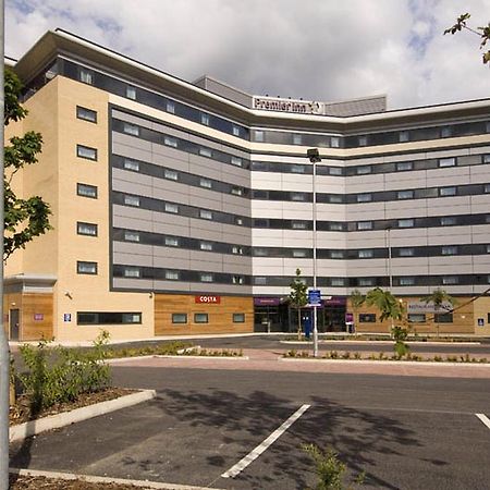 Premier Inn Manchester Airport Runger Lane North Hale (Greater Manchester) Exterior foto